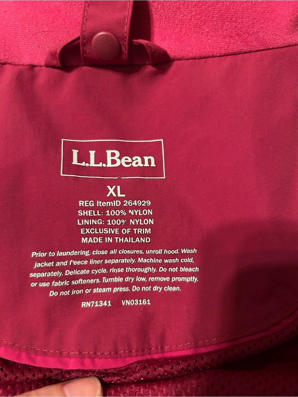L.L. Bean Women's Ski Jacket - Deep Raspberry - Picture 5 of 6